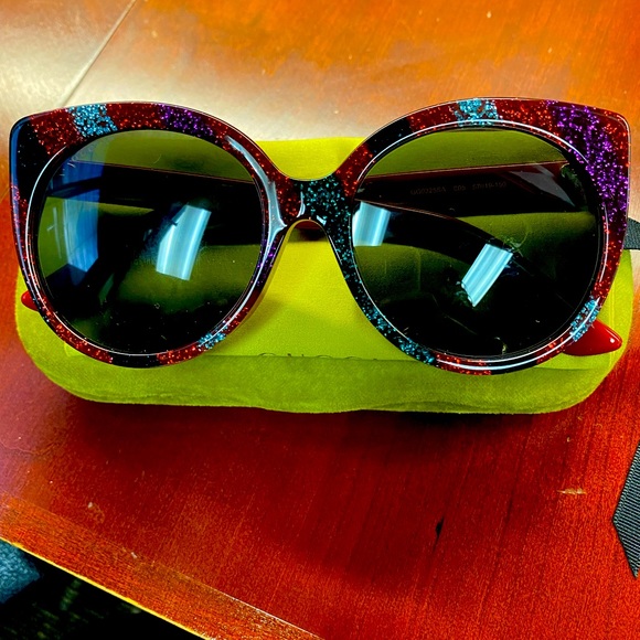 Gucci Accessories - Gucci Oversized Cateye Sunglasses